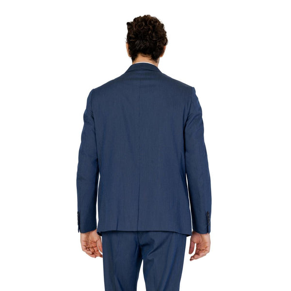 Outfito.ae
