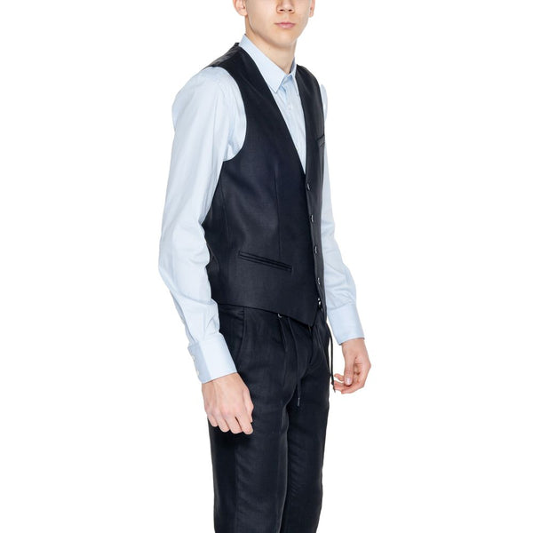 Outfito.ae