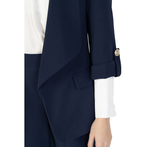 Outfito.ae