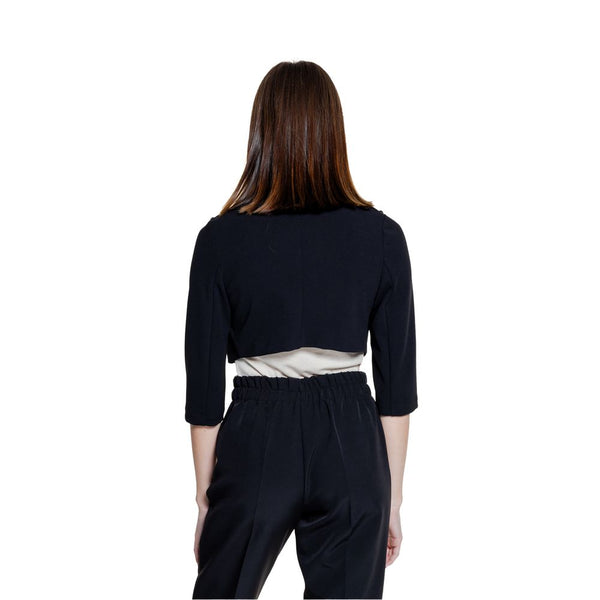 Outfito.ae