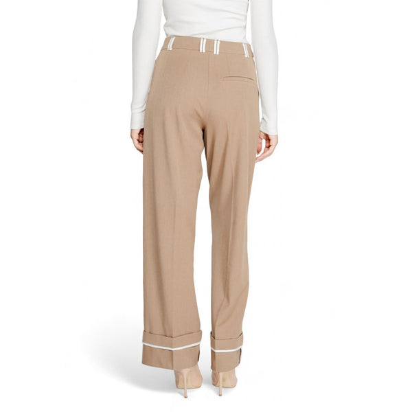 Outfito.ae