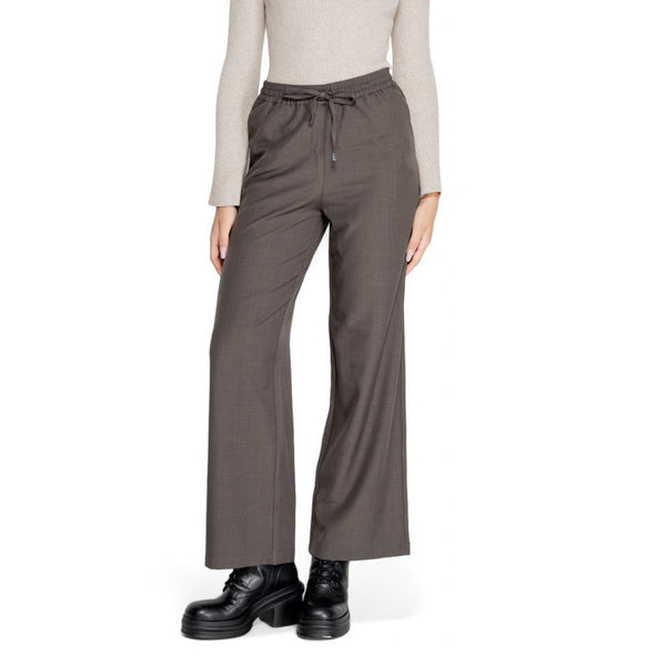 Outfito.ae