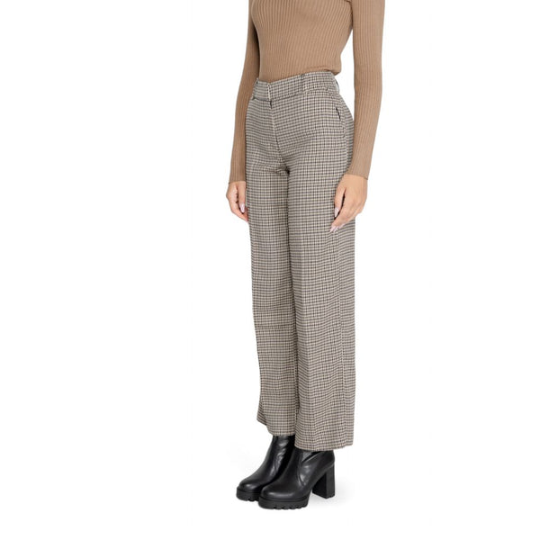 Outfito.ae