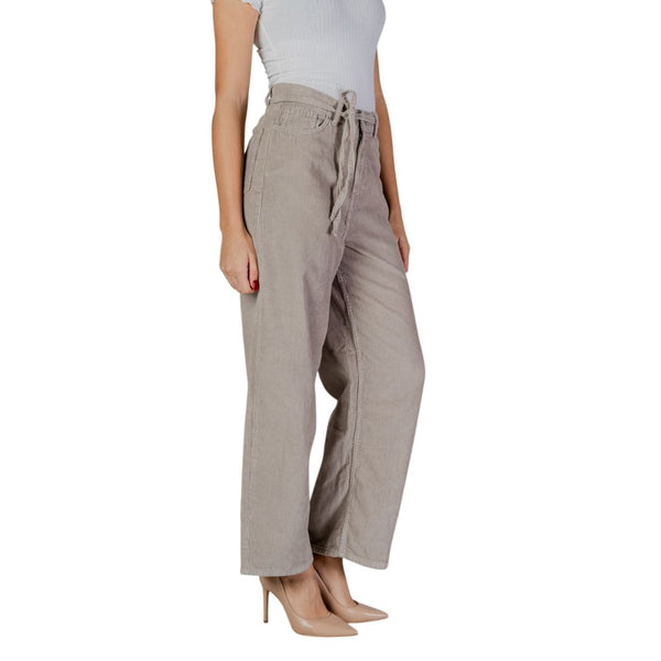 Outfito.ae