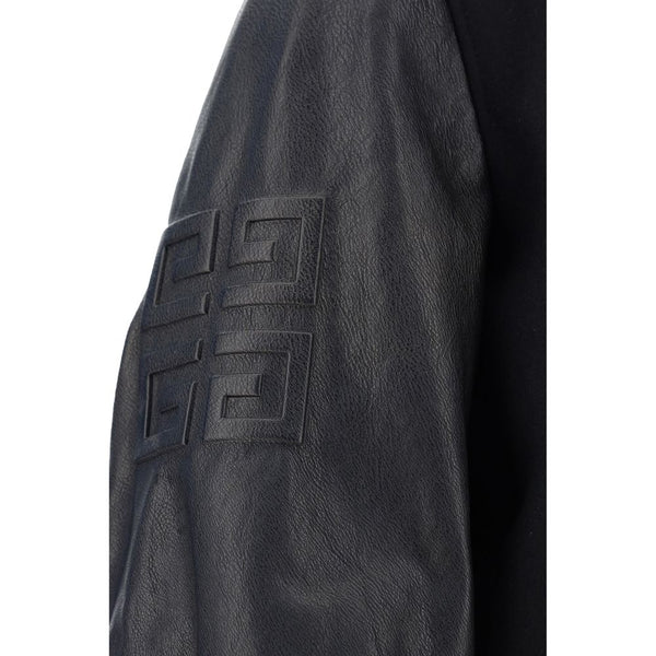 Outfito.ae