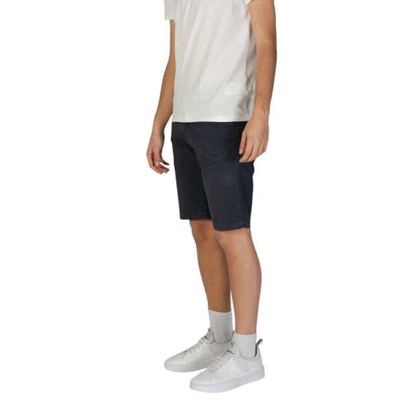 Outfito.ae