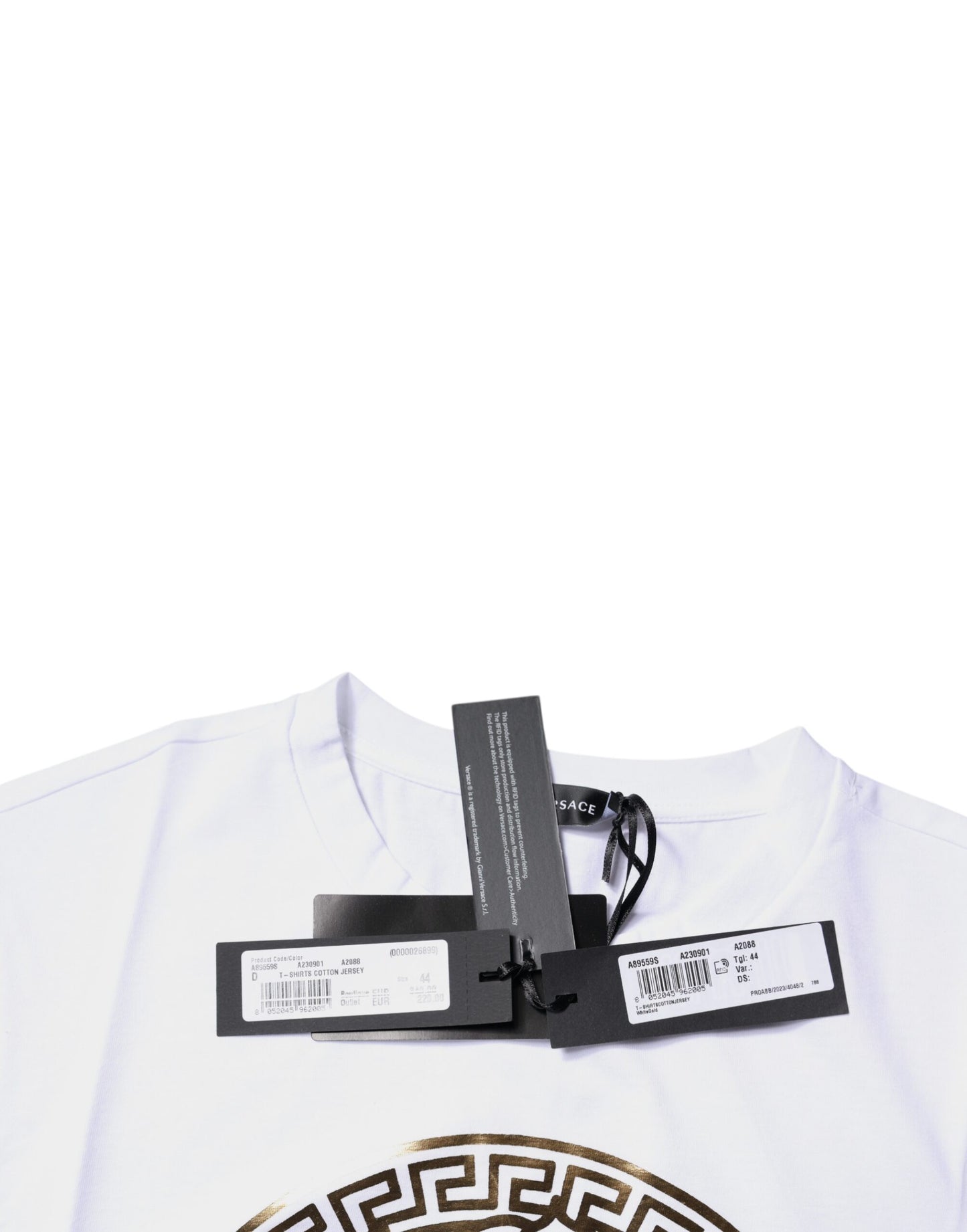 Outfito.ae