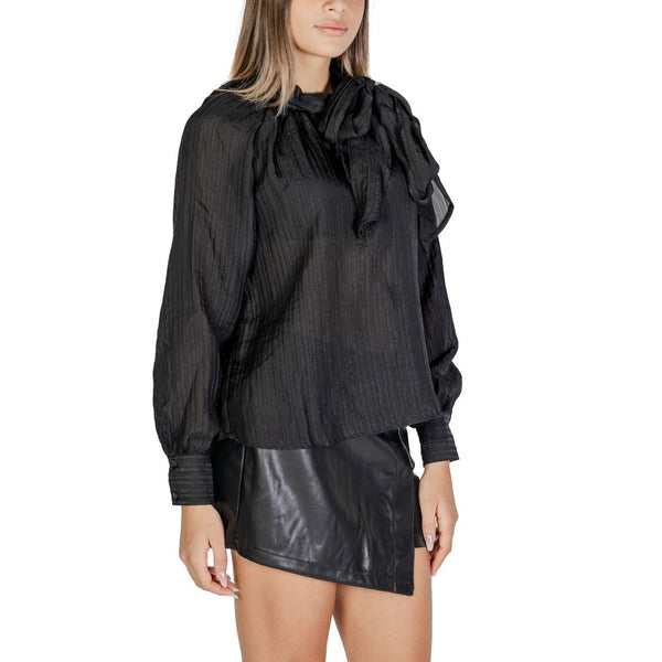 Outfito.ae