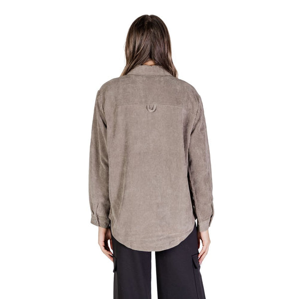 Outfito.ae