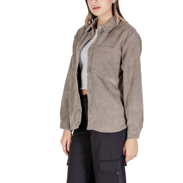 Outfito.ae