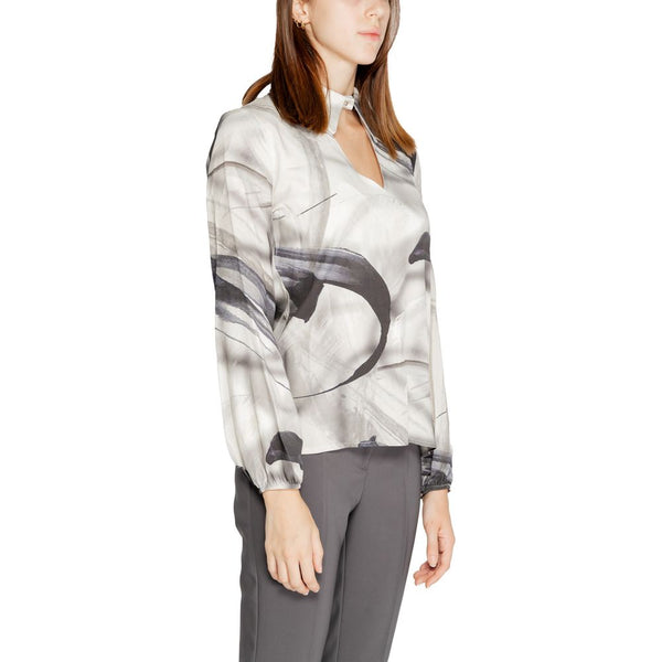 Outfito.ae