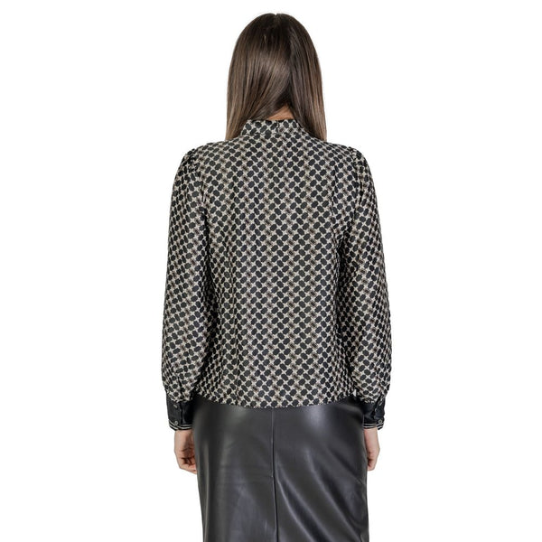 Outfito.ae