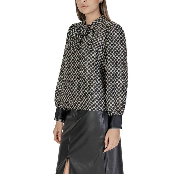 Outfito.ae