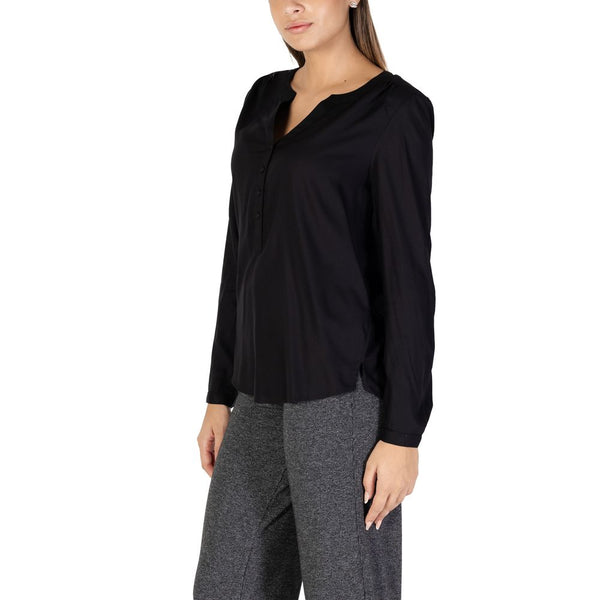 Outfito.ae