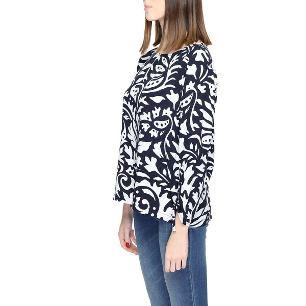Outfito.ae