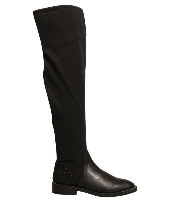 Outfito.ae
