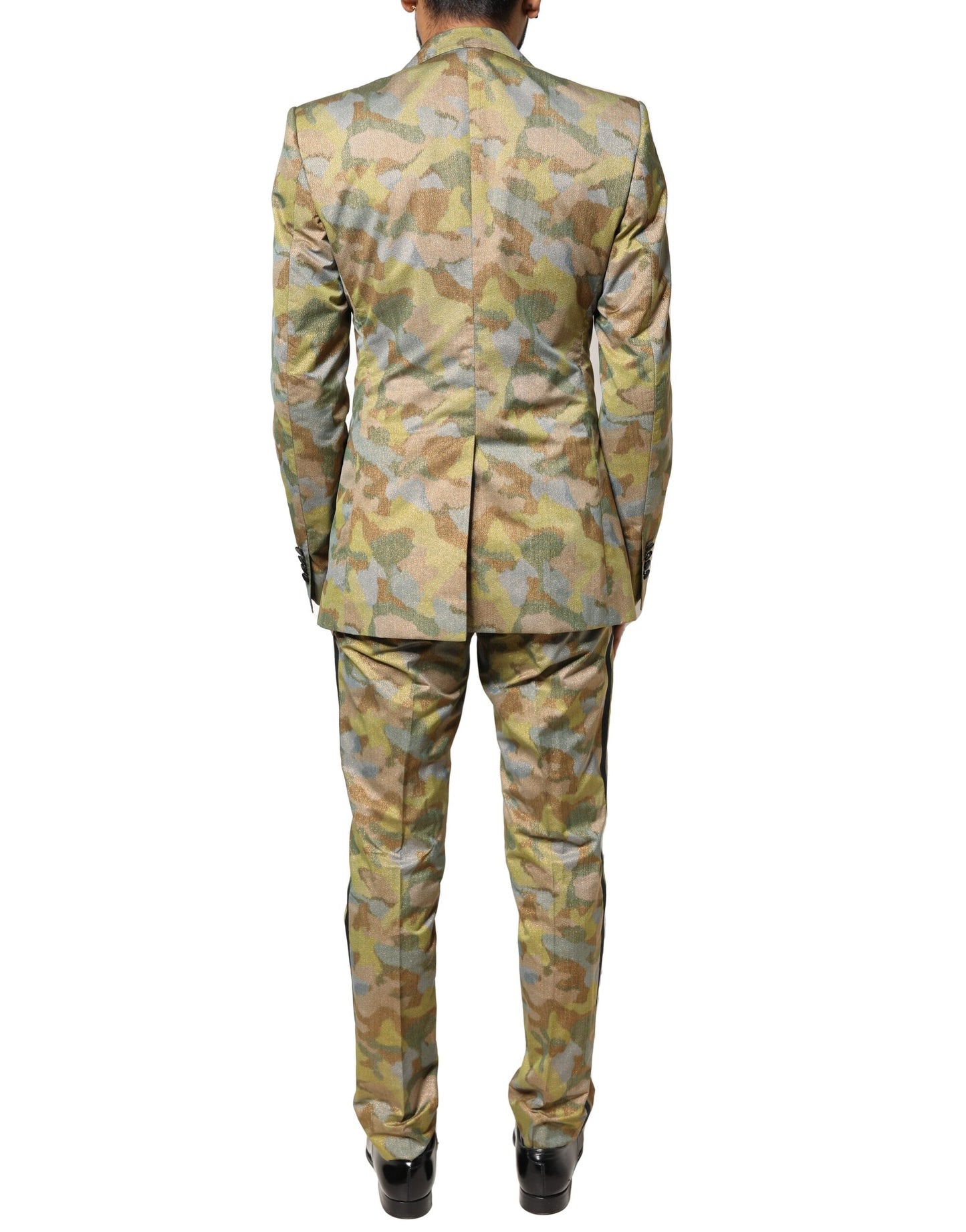 Outfito.ae