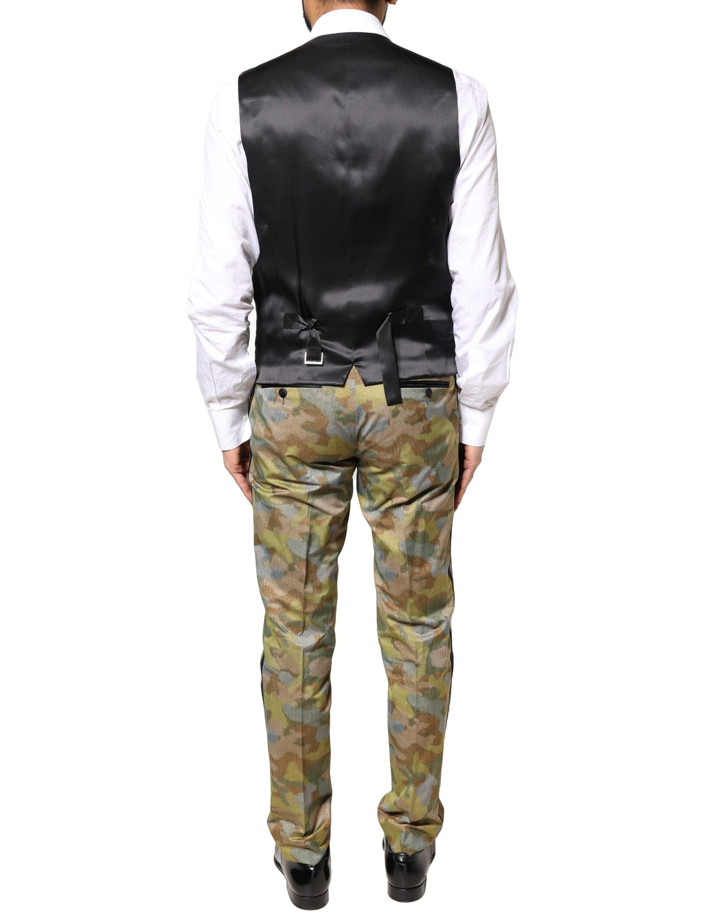 Outfito.ae