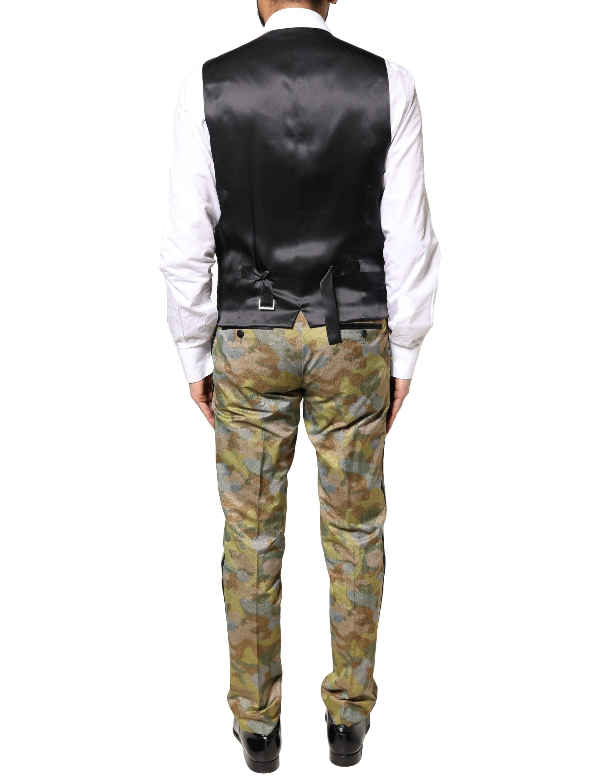 Outfito.ae
