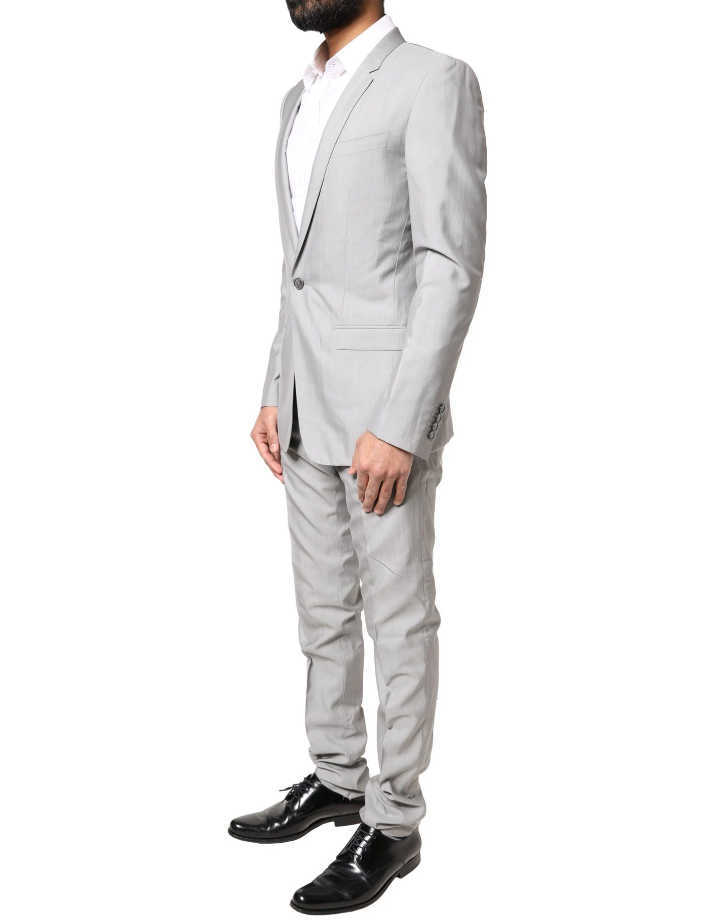 Outfito.ae