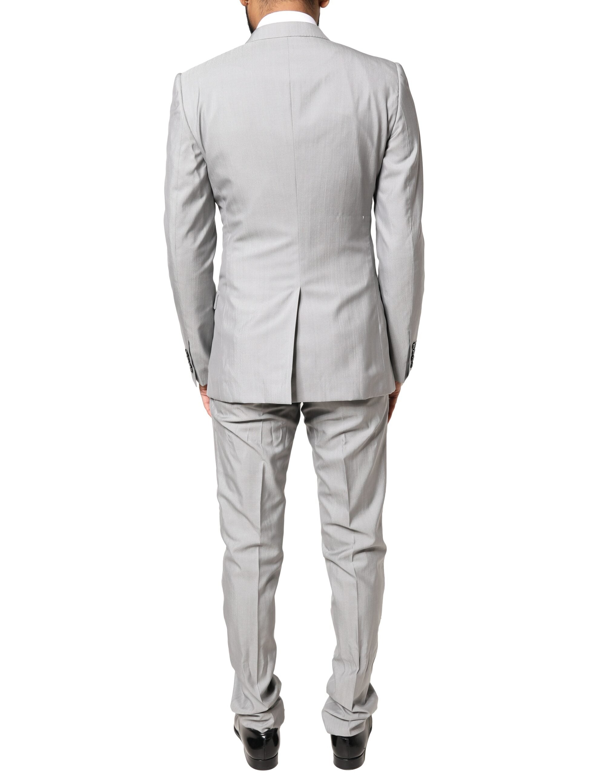 Outfito.ae