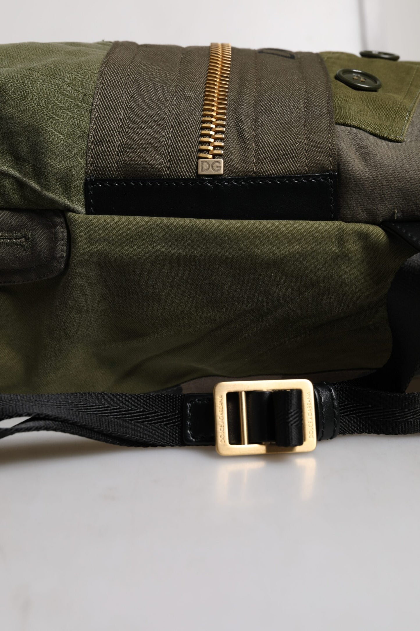 Outfito.ae