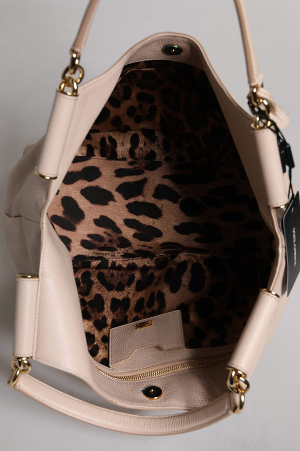 Outfito.ae