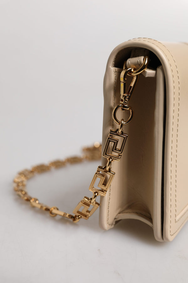 Outfito.ae