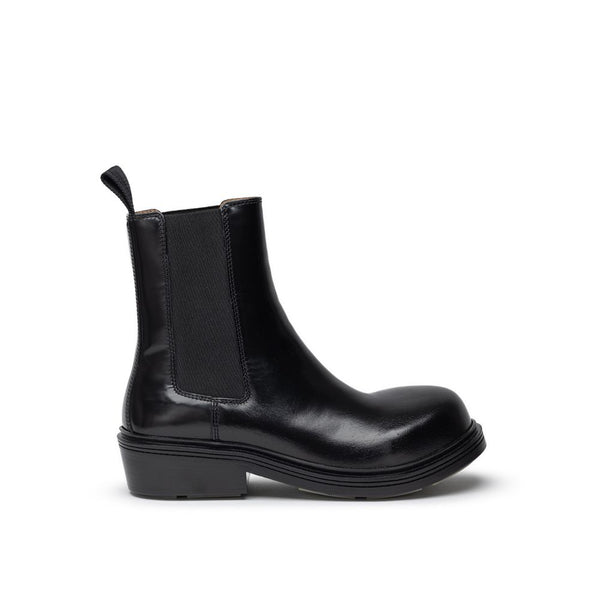 Bottega Veneta Leather Outfito.ae