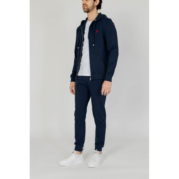 Outfito.ae
