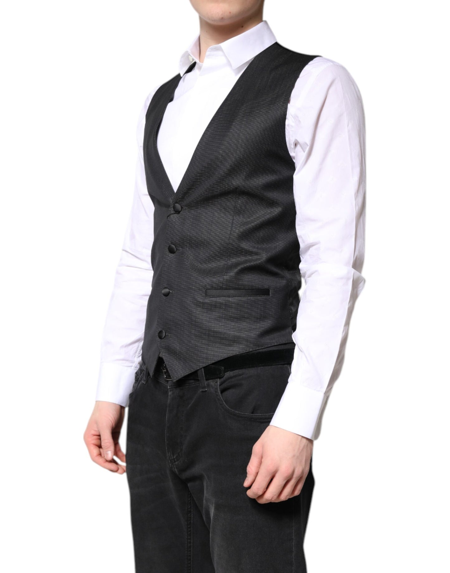 Outfito.ae