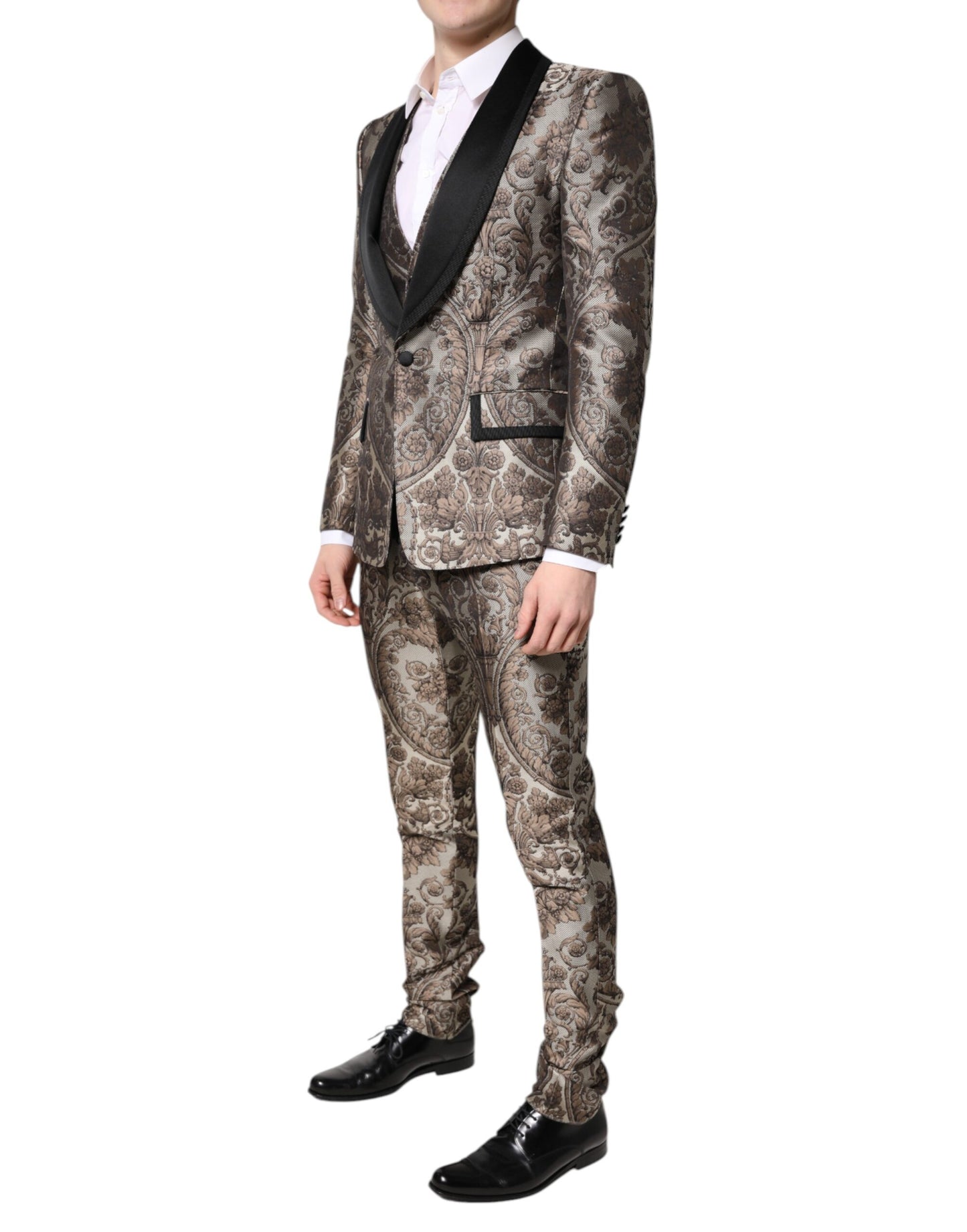 Outfito.ae
