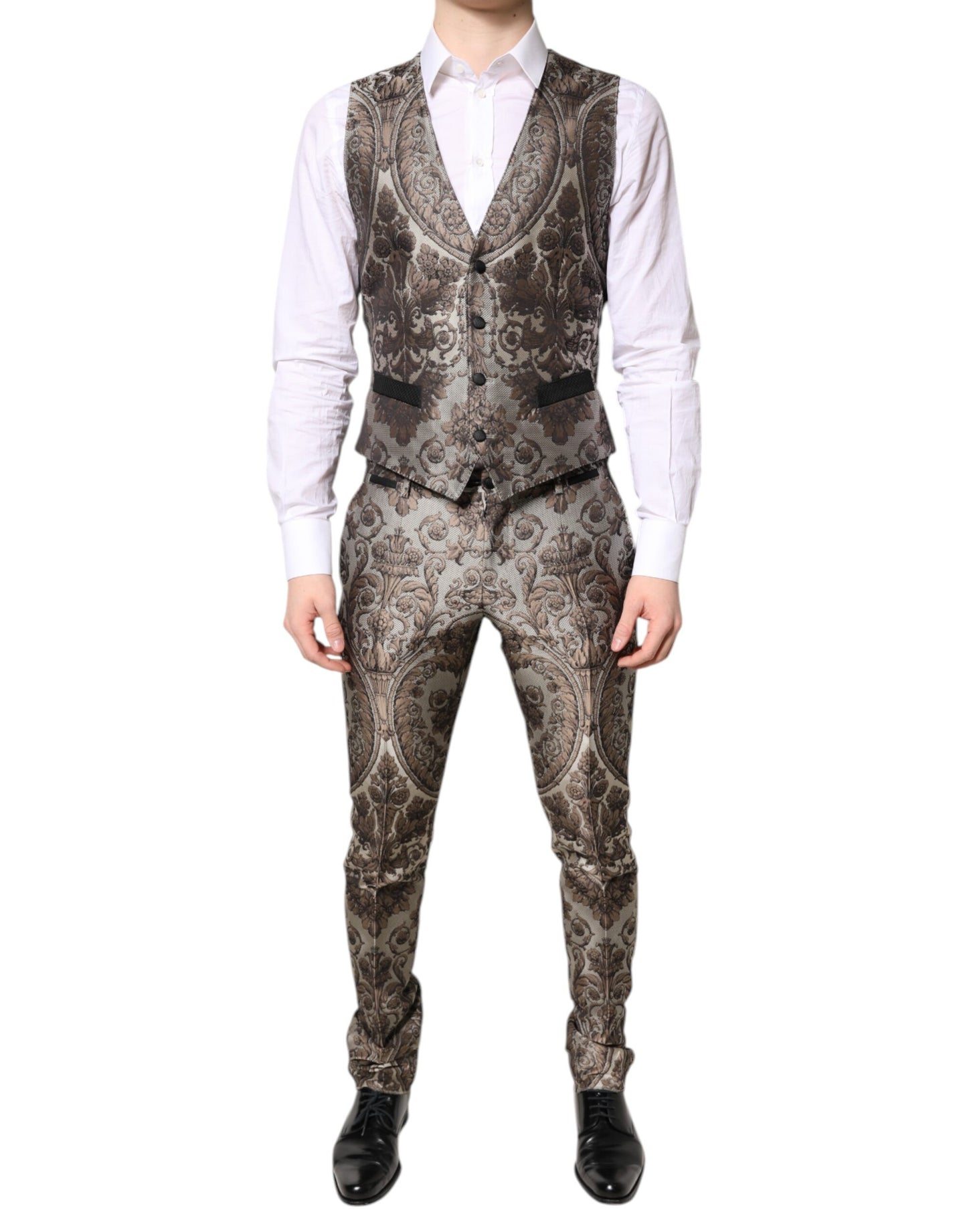 Outfito.ae