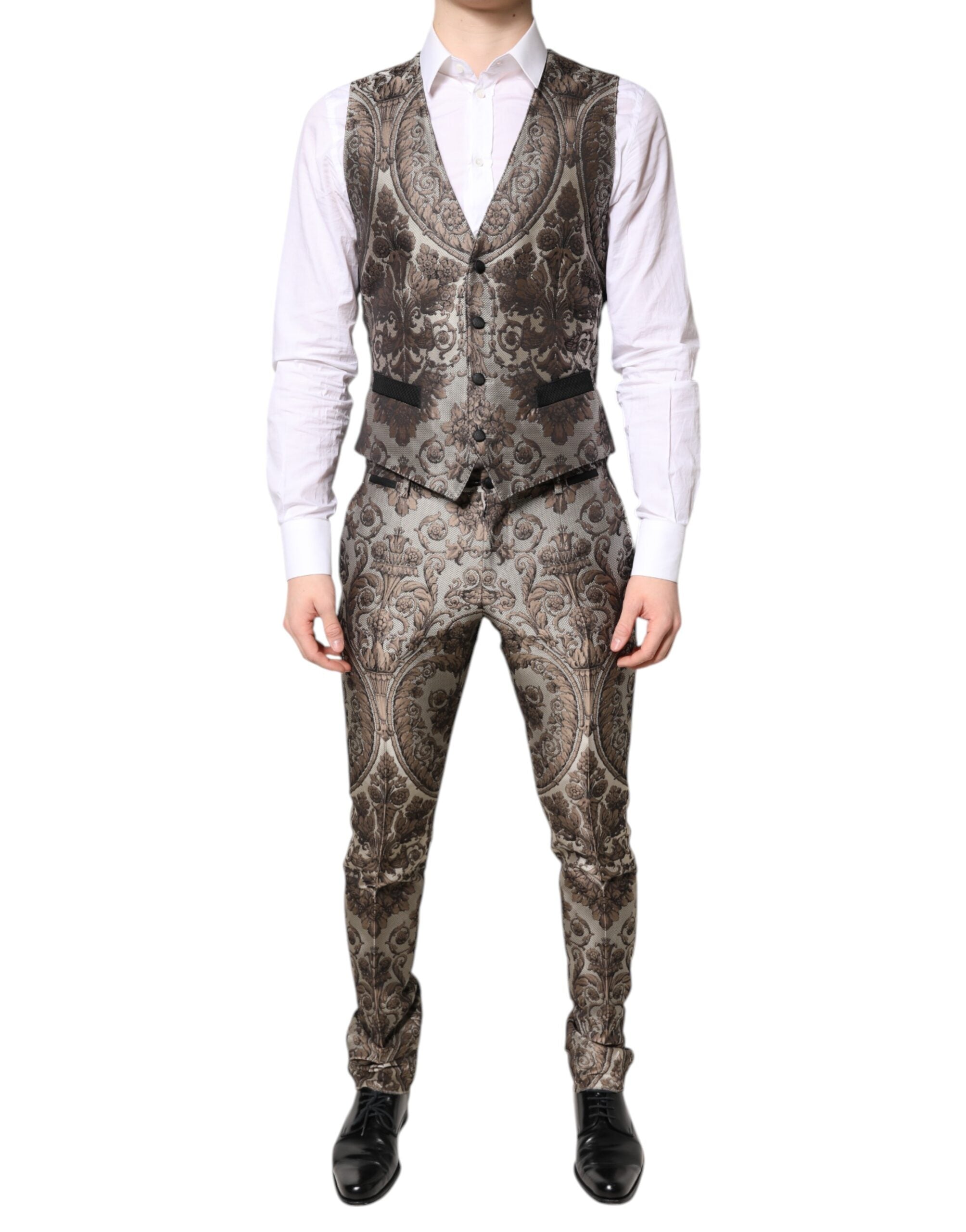 Outfito.ae
