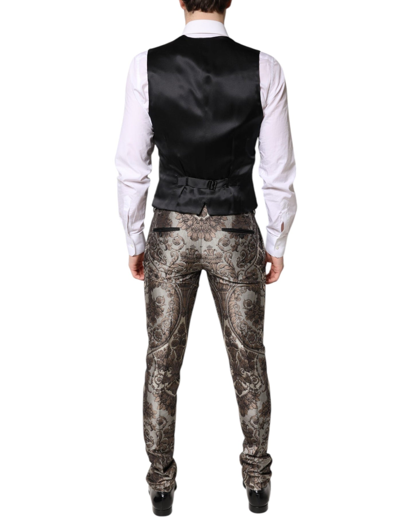 Outfito.ae