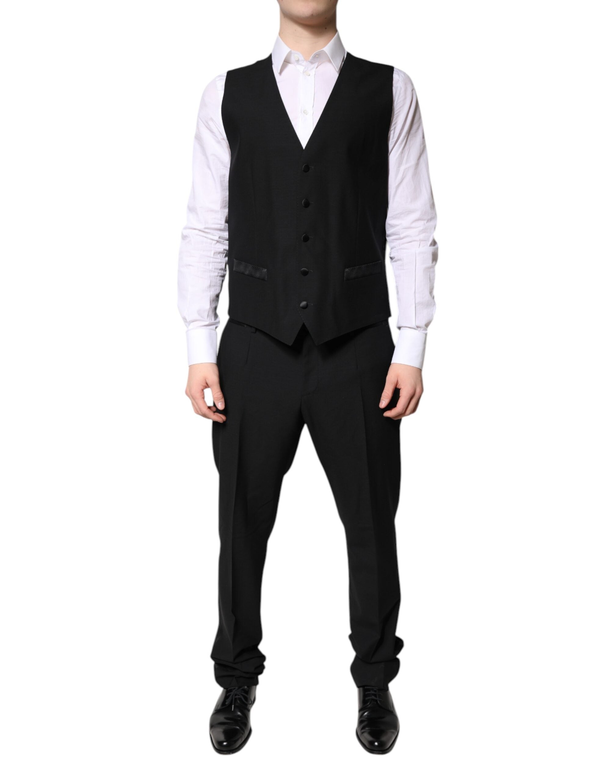 Outfito.ae