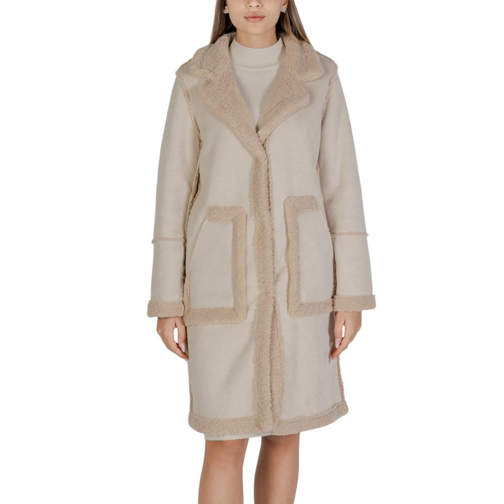 Cleré Cream Wool Coat