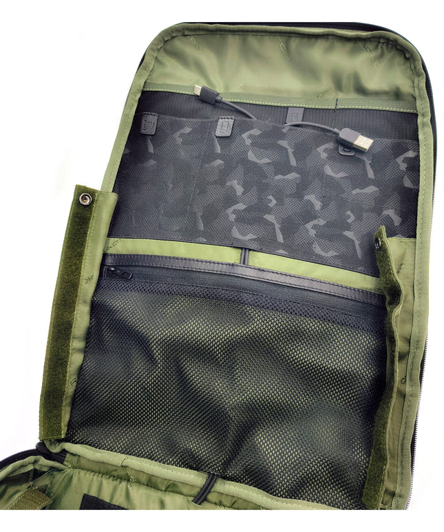 Piquadro Black Leather Backpacks