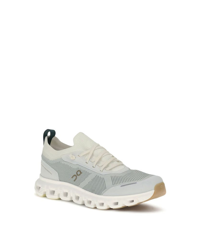 ON Cloud 6 Versa Sneakers